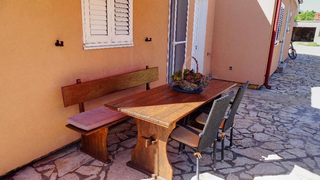 Studio Apartman I Mali Apartman Vir Bagian luar foto