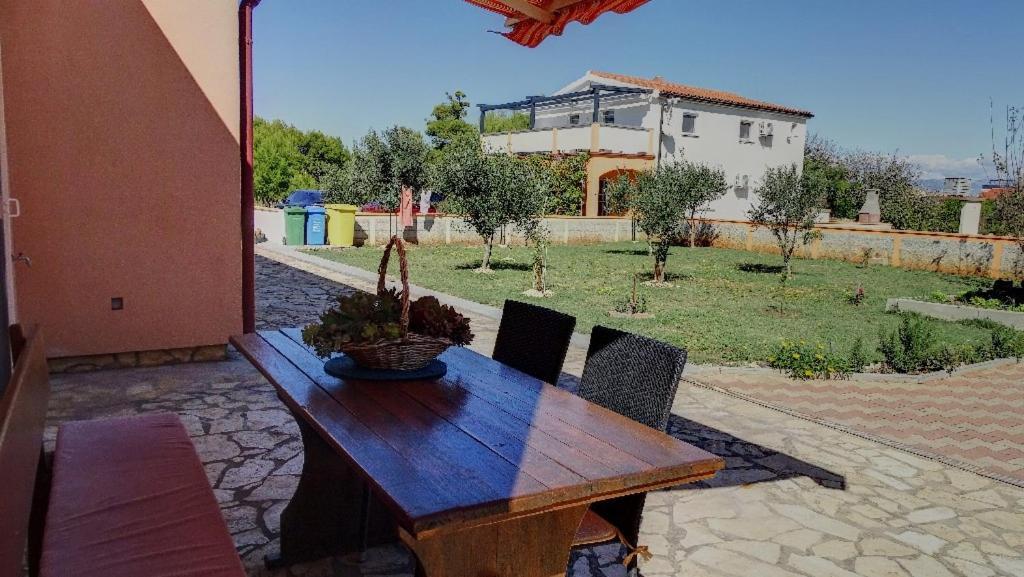 Studio Apartman I Mali Apartman Vir Bagian luar foto